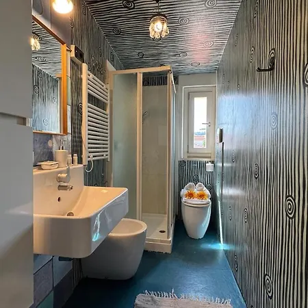 شقة Terrazzino Frontemare Wi-fi Free Parking *