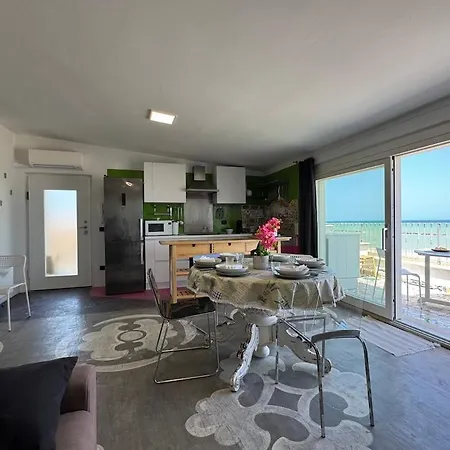 Terrazzino Frontemare Wi-fi Free Parking Лидо-ди-Фермо